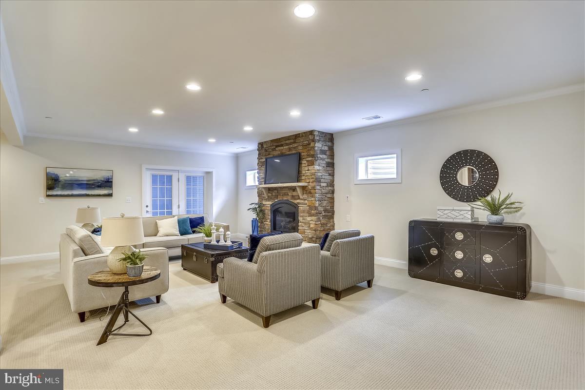 GLEN ECHO HEIGHTS - Residential