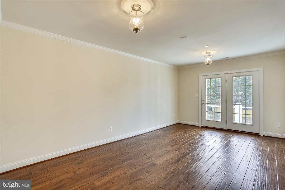 GLEN ECHO HEIGHTS - Residential