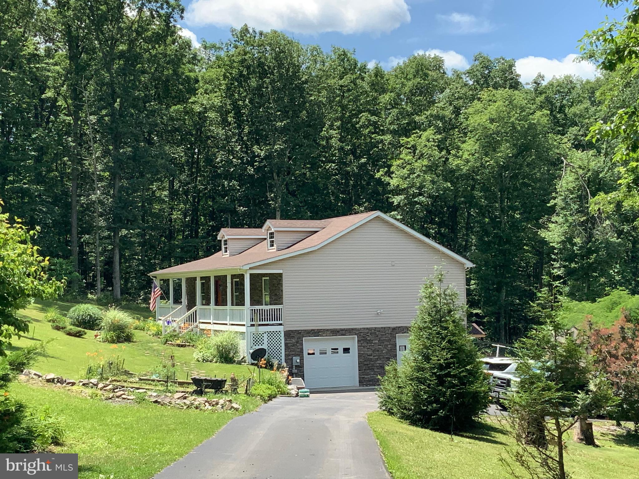 CHESTNUT HILL - Residential