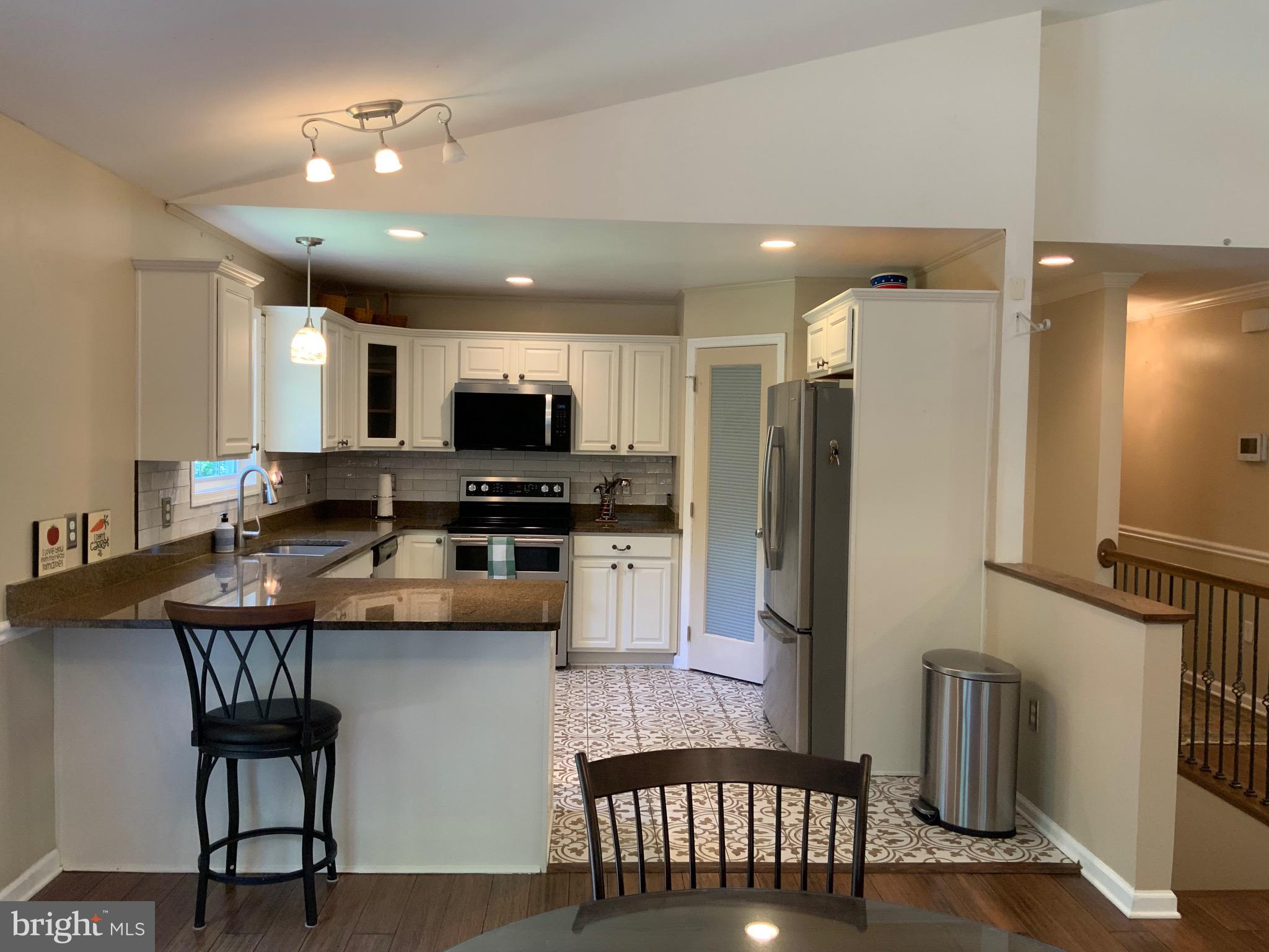 CHESTNUT HILL - Residential