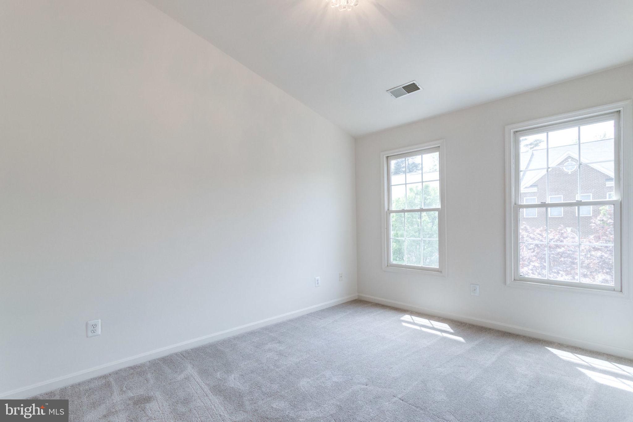 KINGSTOWNE - Residential