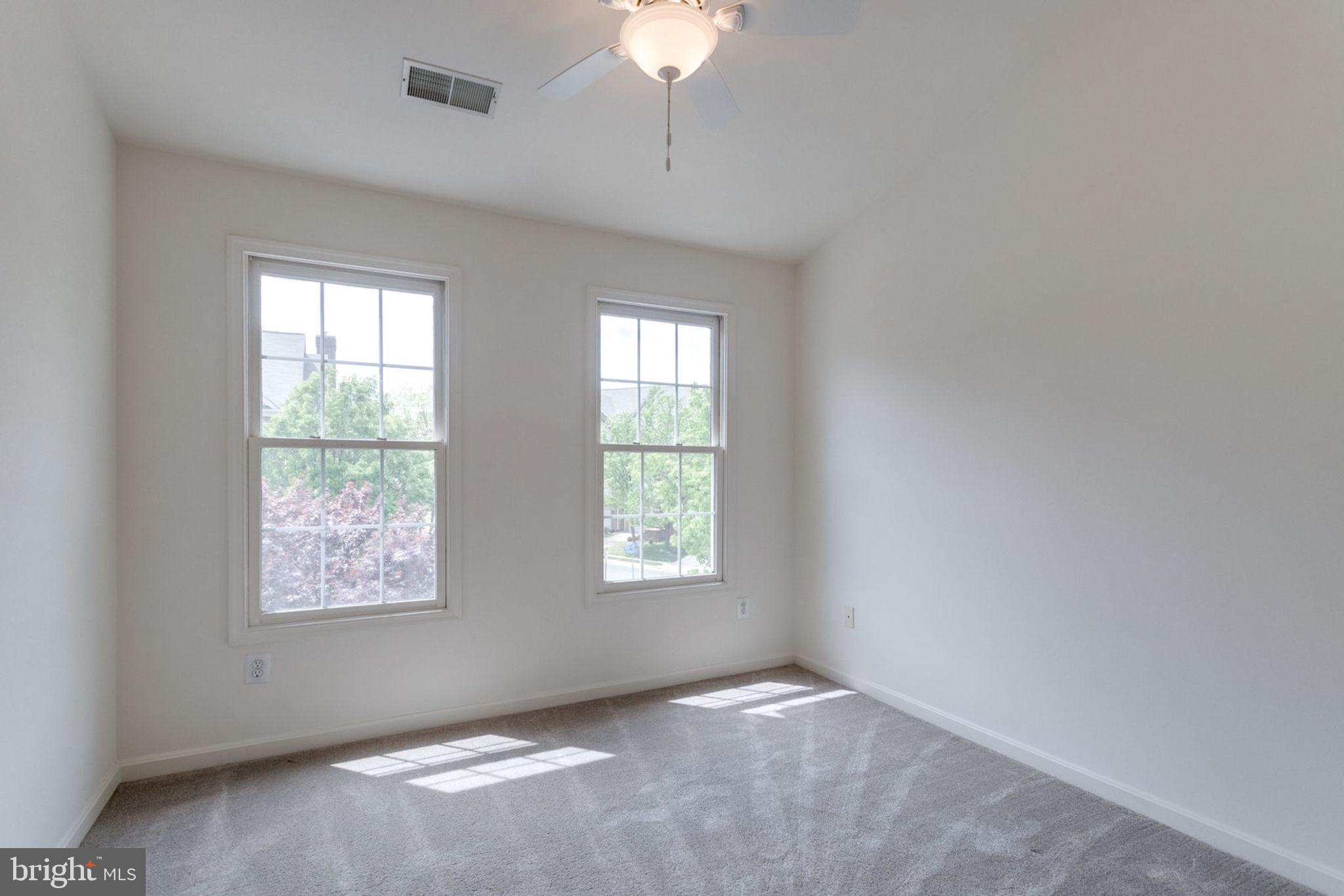 KINGSTOWNE - Residential