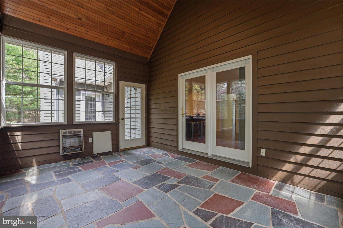 SPLIT ROCK - Residential