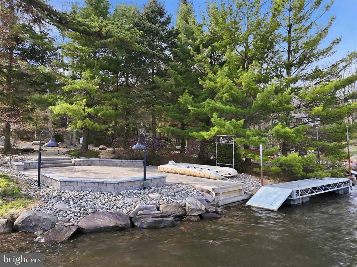 SPLIT ROCK - Residential