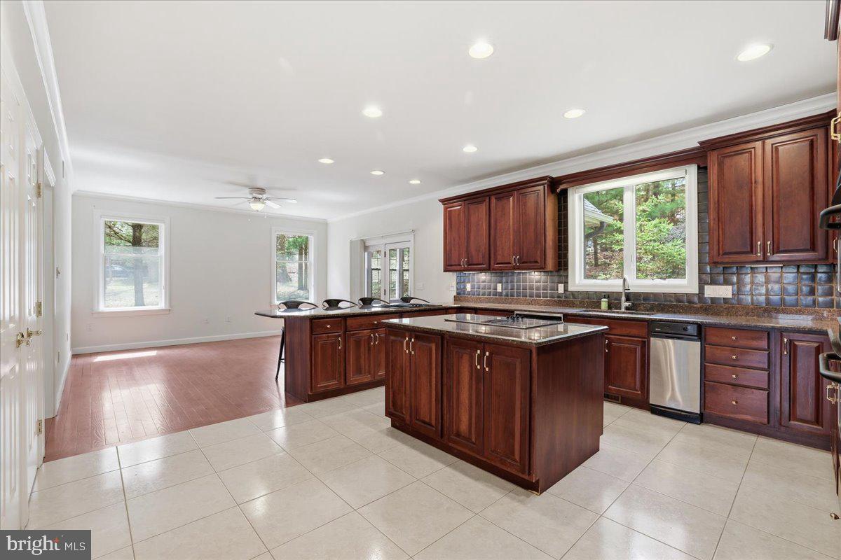 SPLIT ROCK - Residential