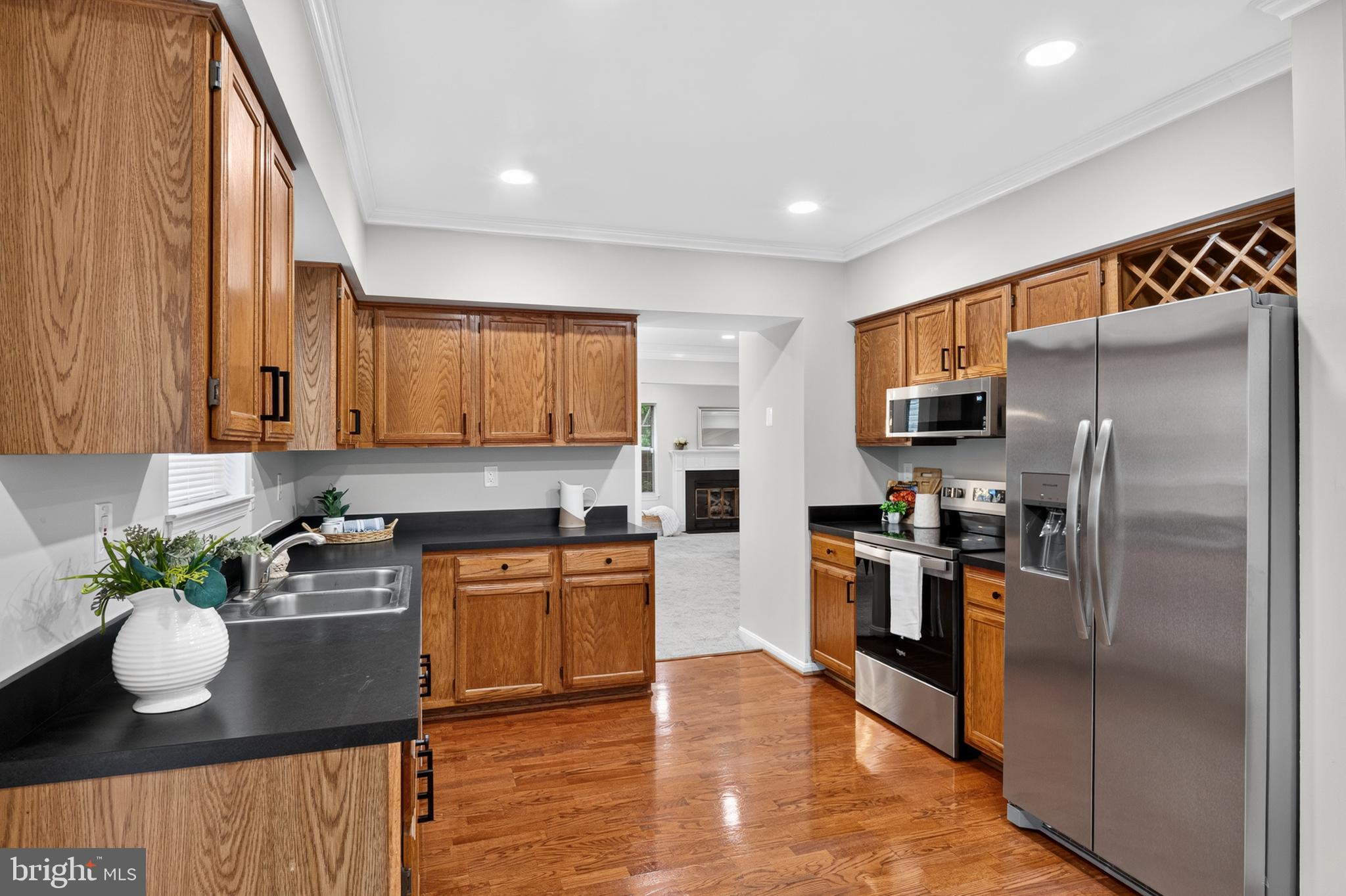6116 BLUE WHALE COURT