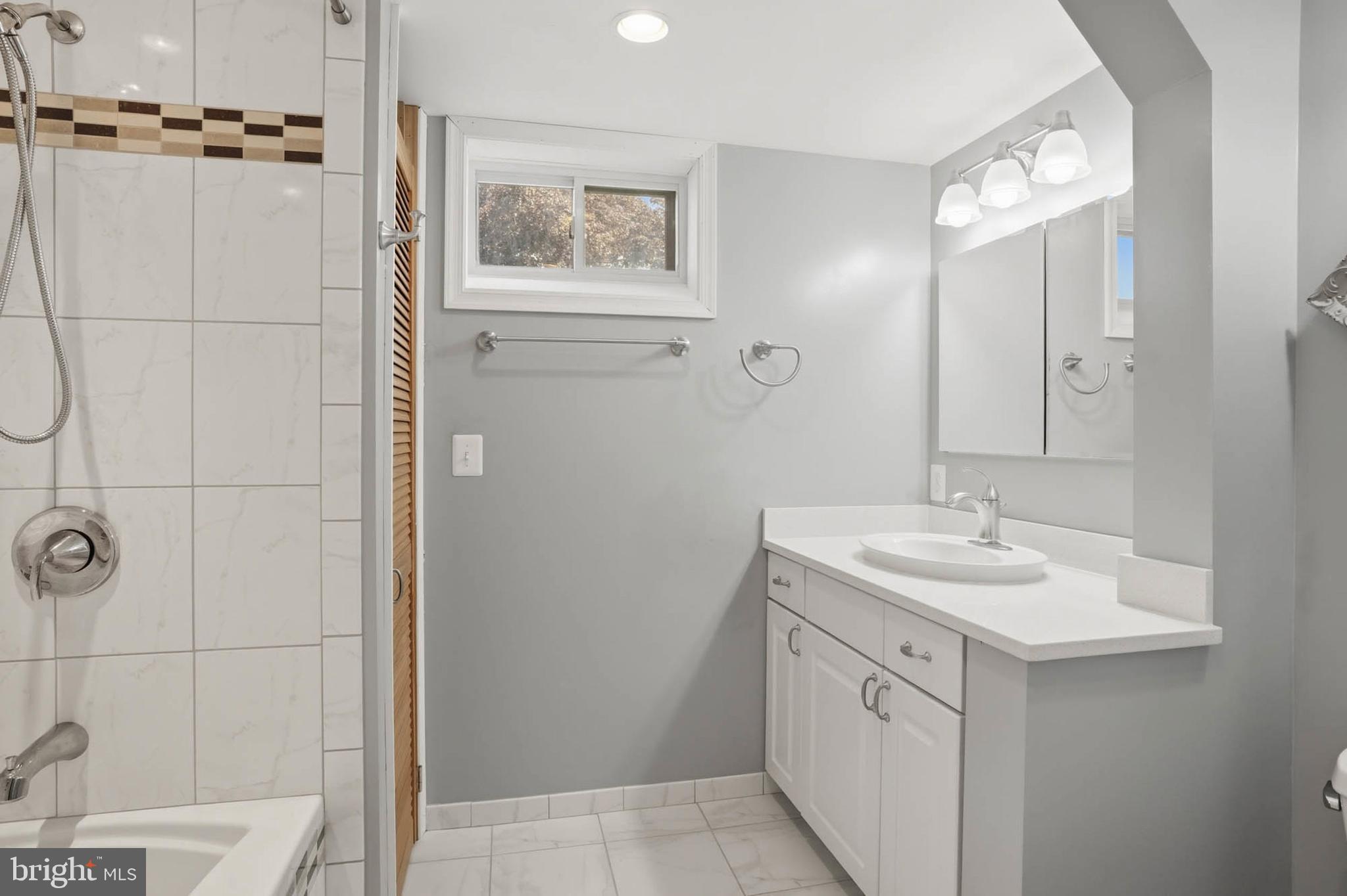 SILVER ROCK - Residential