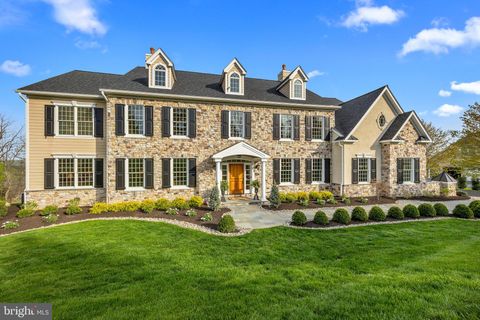 5835 RIDGEVIEW DRIVE DOYLESTOWN PA 18902