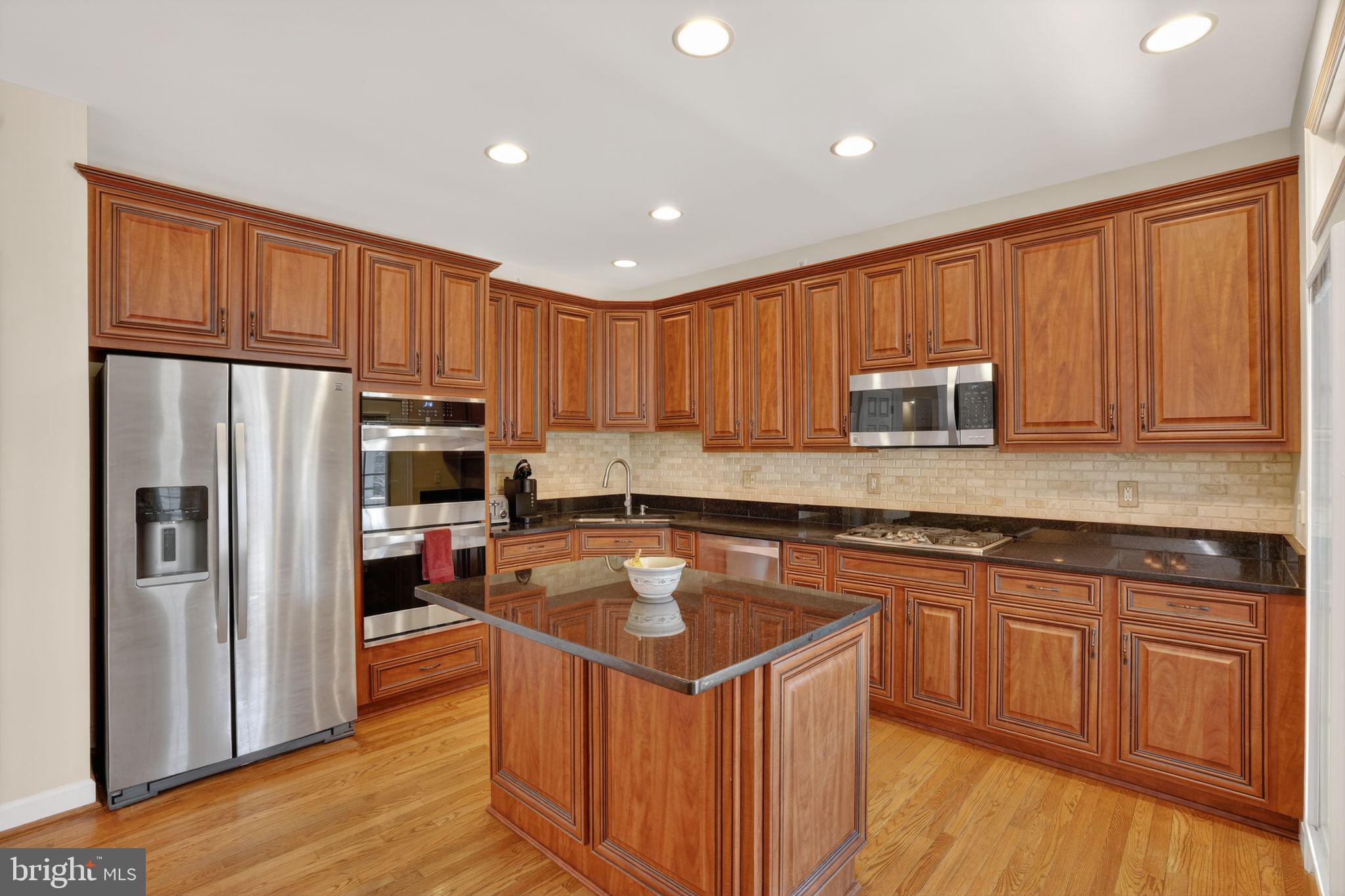 HOBBITS GLEN - Residential