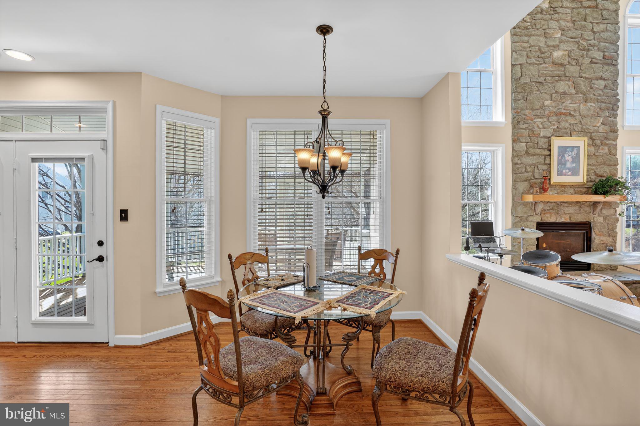 HOBBITS GLEN - Residential