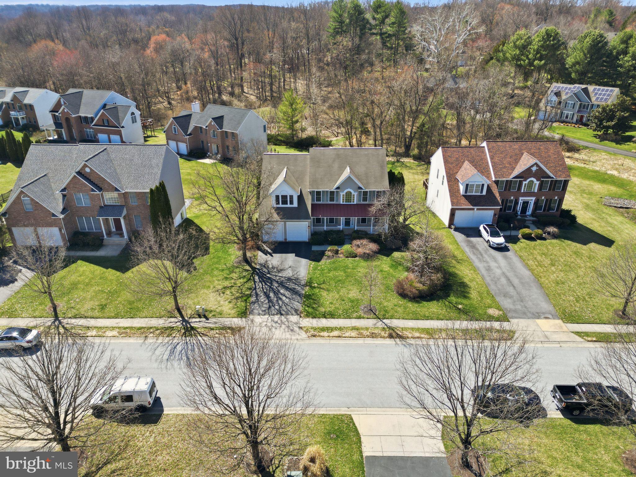 HOBBITS GLEN - Residential