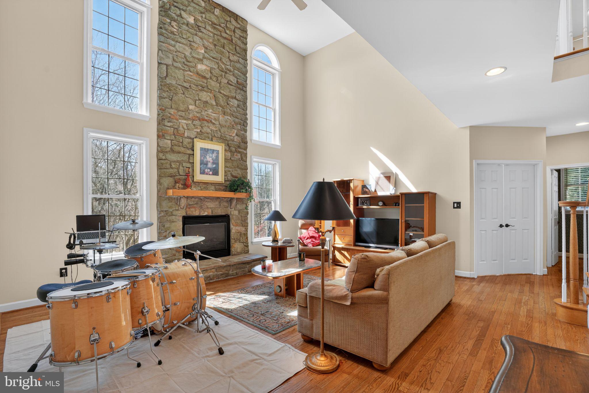 HOBBITS GLEN - Residential