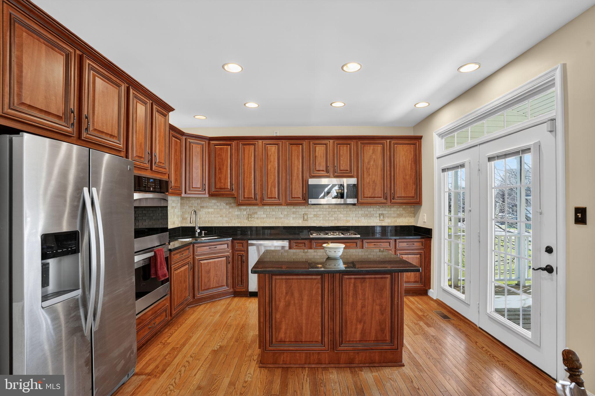 HOBBITS GLEN - Residential