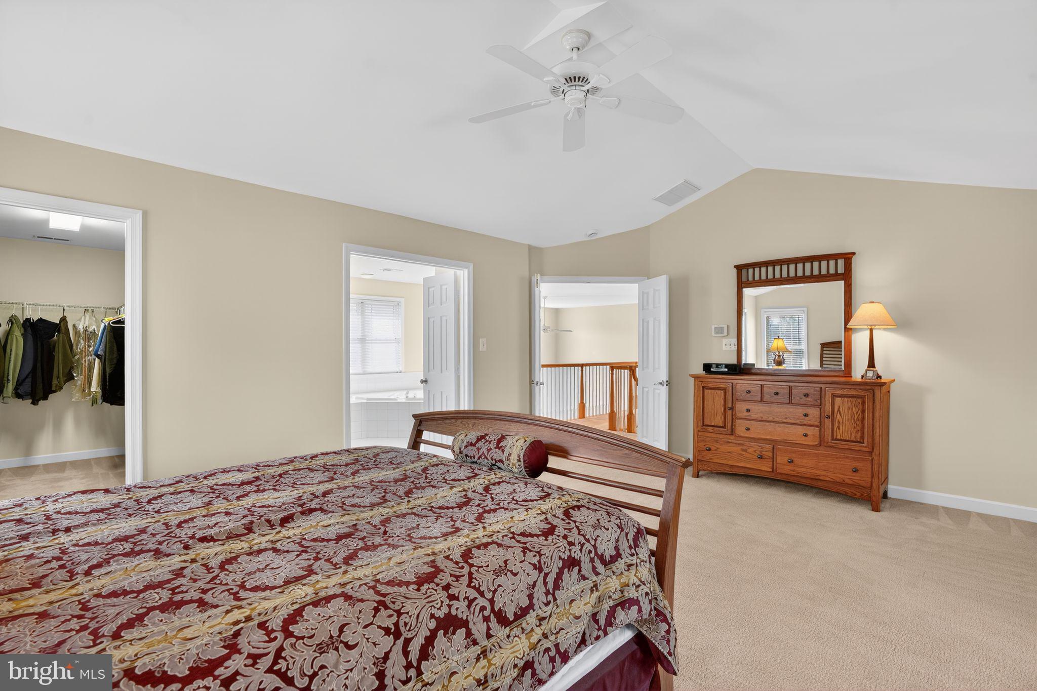 HOBBITS GLEN - Residential