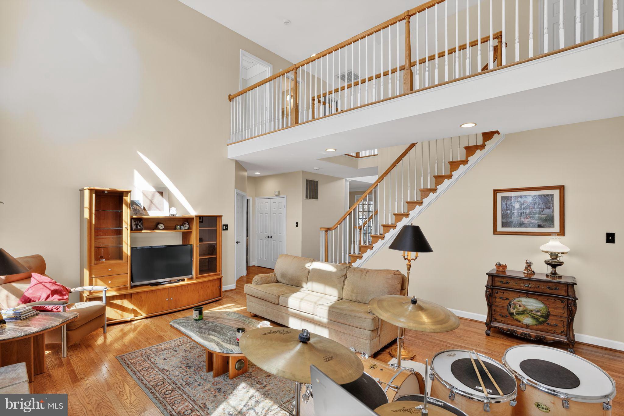 HOBBITS GLEN - Residential