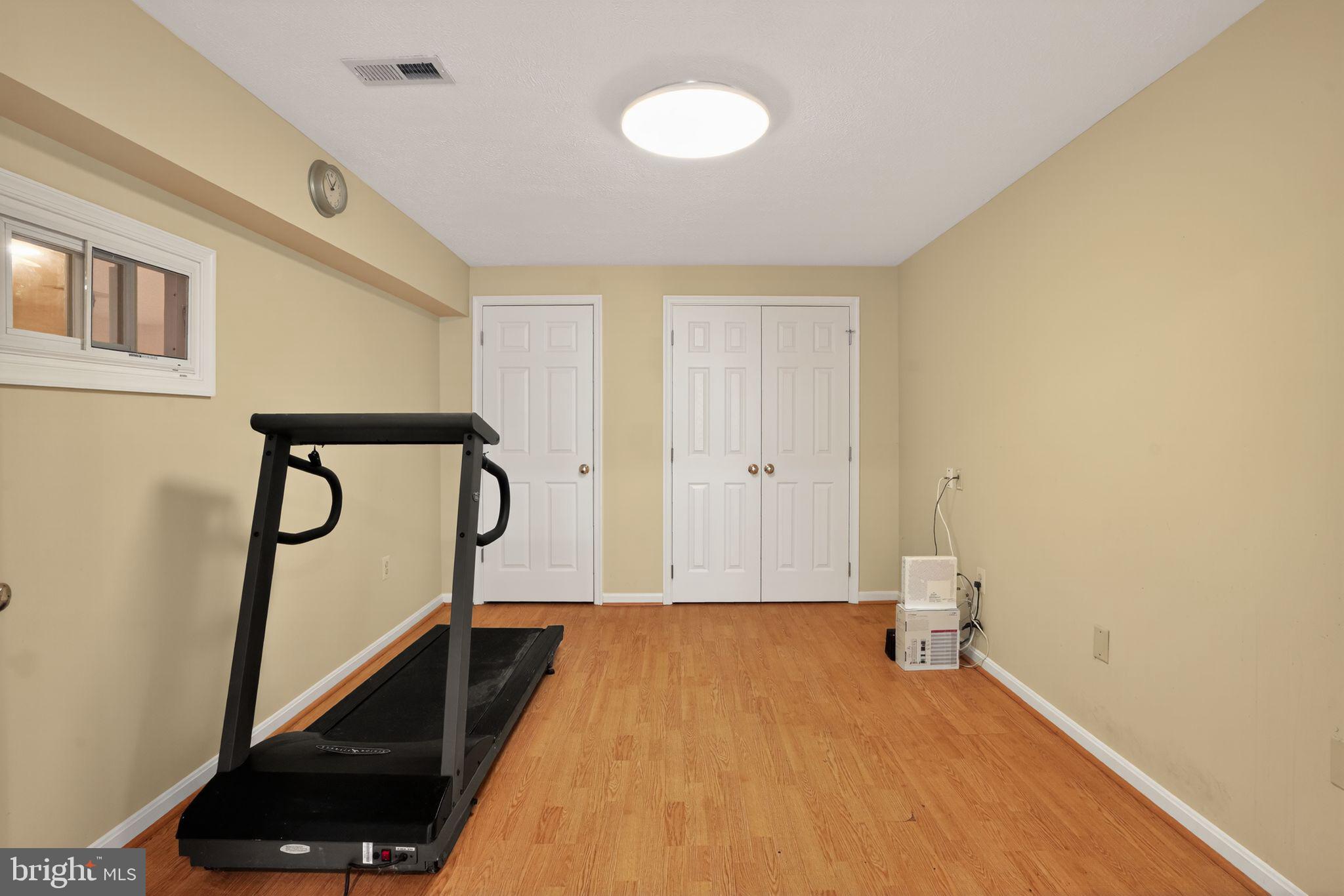 HOBBITS GLEN - Residential