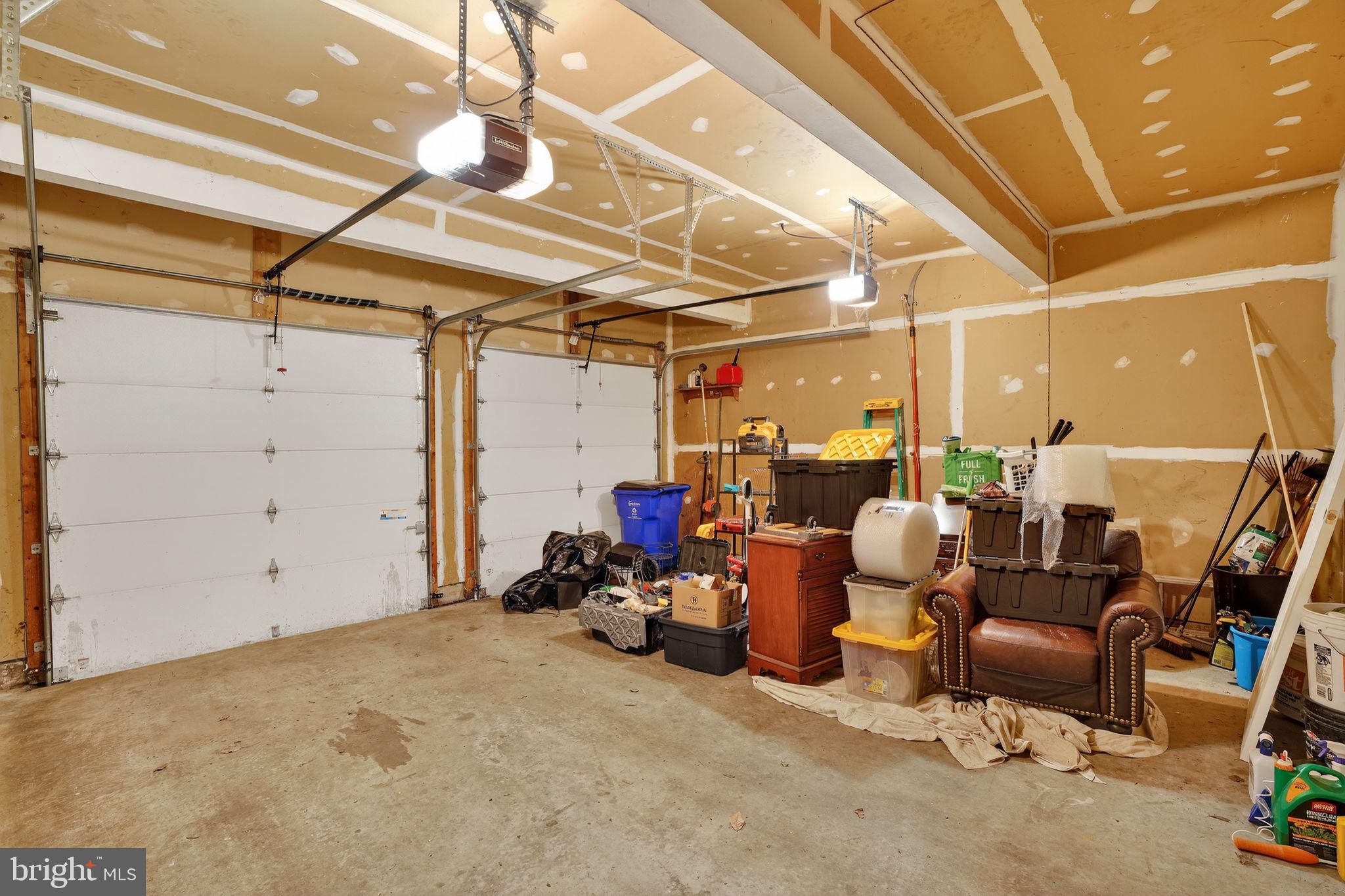 HOBBITS GLEN - Residential