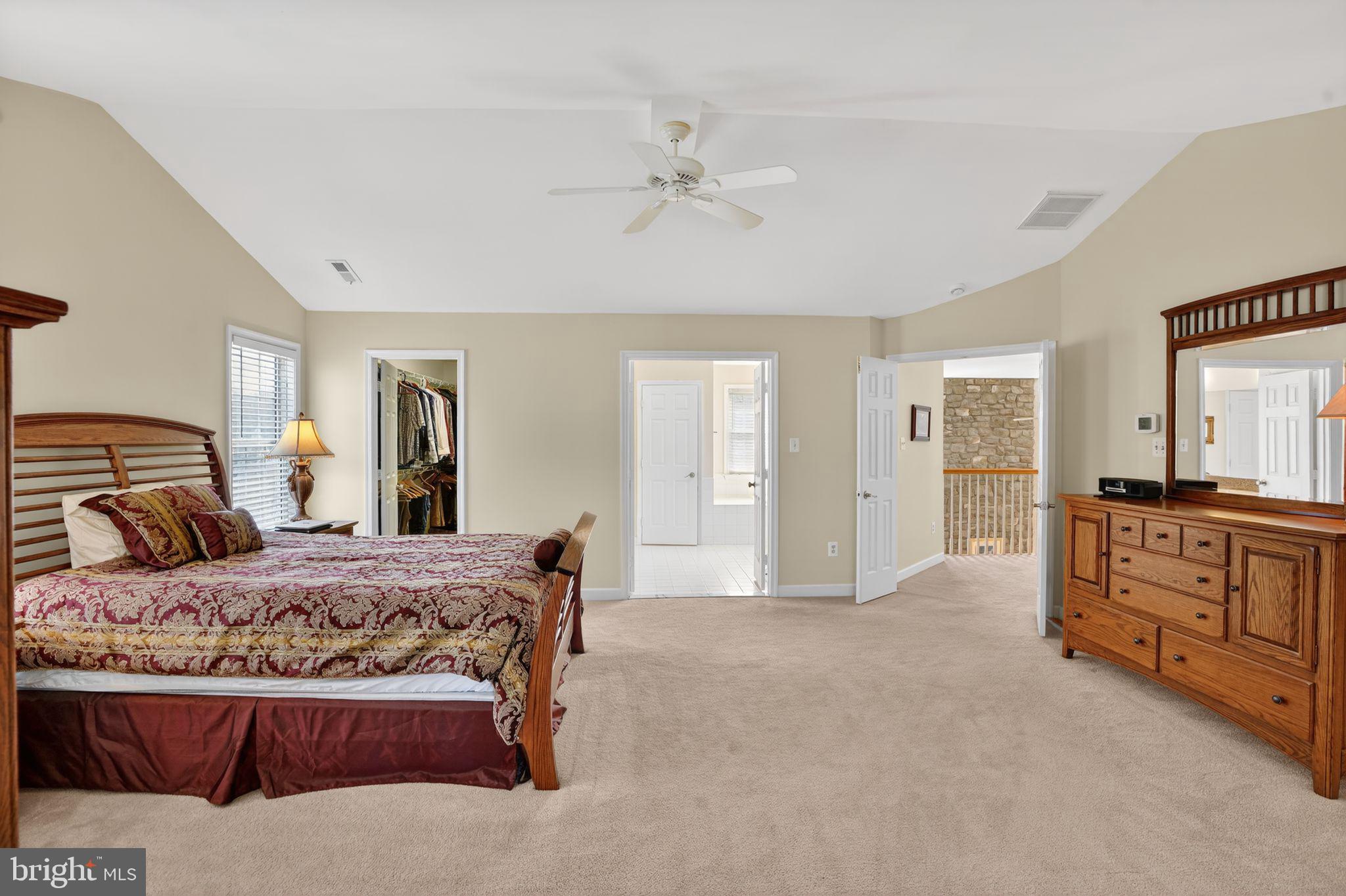 HOBBITS GLEN - Residential