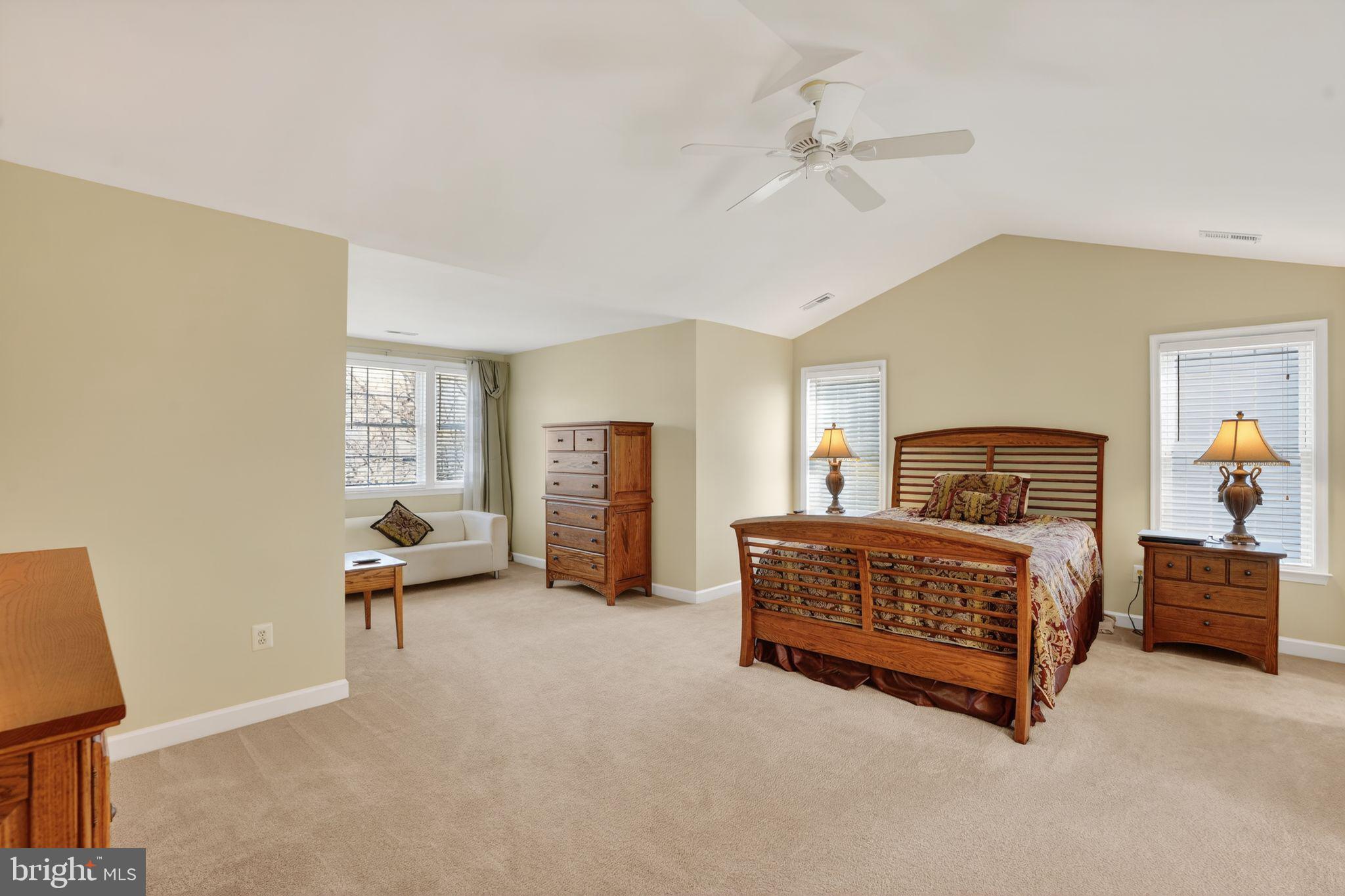 HOBBITS GLEN - Residential