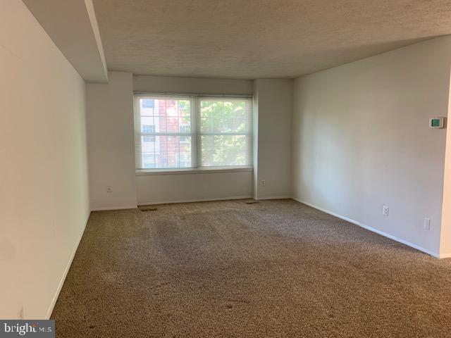 HOMELAND SOUTHWAY - Residential Lease