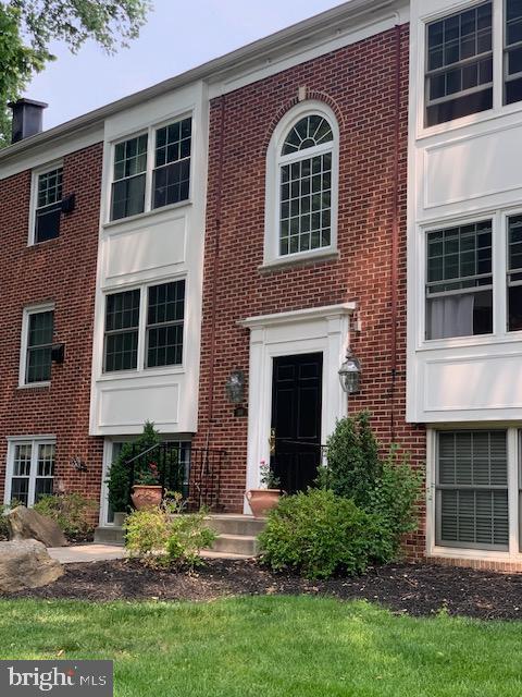 HOMELAND SOUTHWAY - Residential Lease