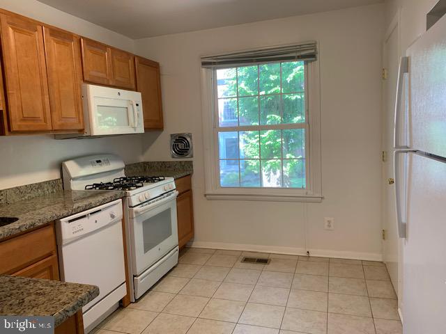 HOMELAND SOUTHWAY - Residential Lease