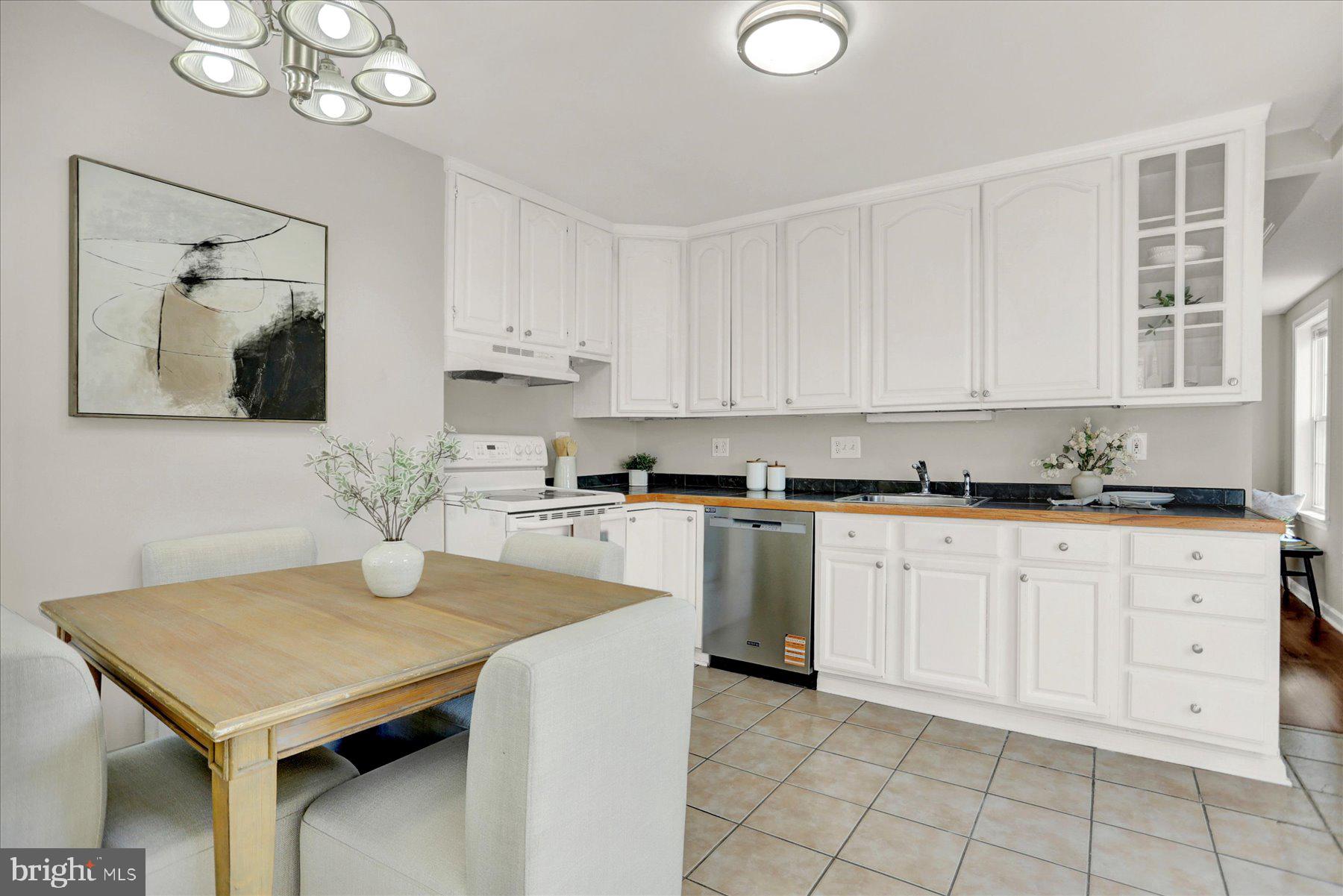 HAMPDEN HISTORIC DISTRICT - Residential