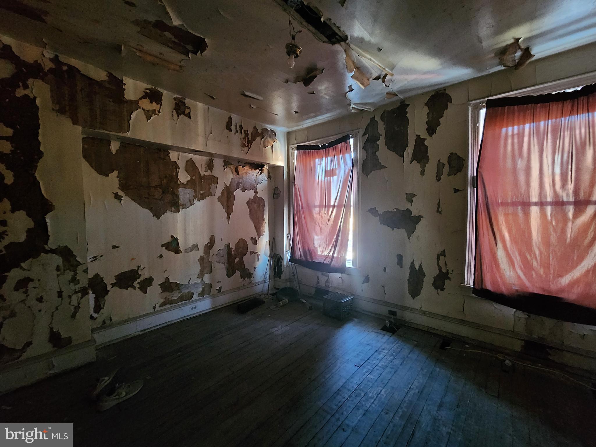 STRAWBERRY MANSION - Residential