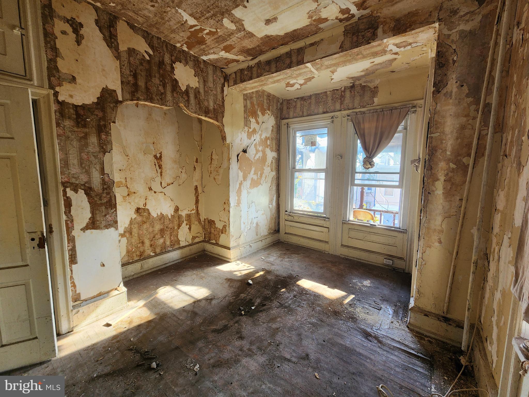 STRAWBERRY MANSION - Residential