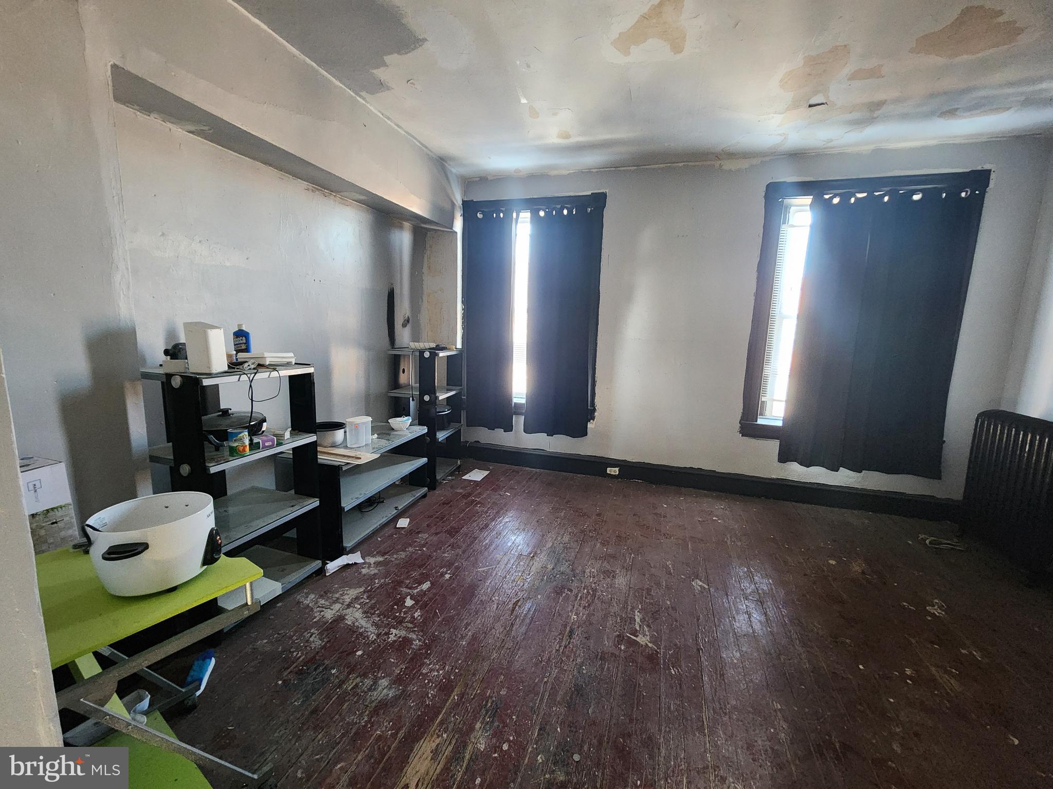 STRAWBERRY MANSION - Residential