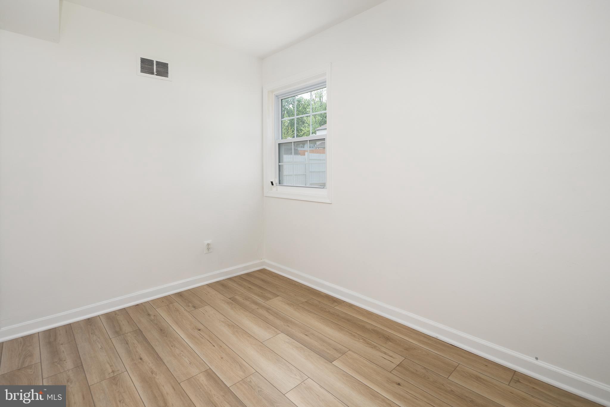 MANASSAS PARK - Residential