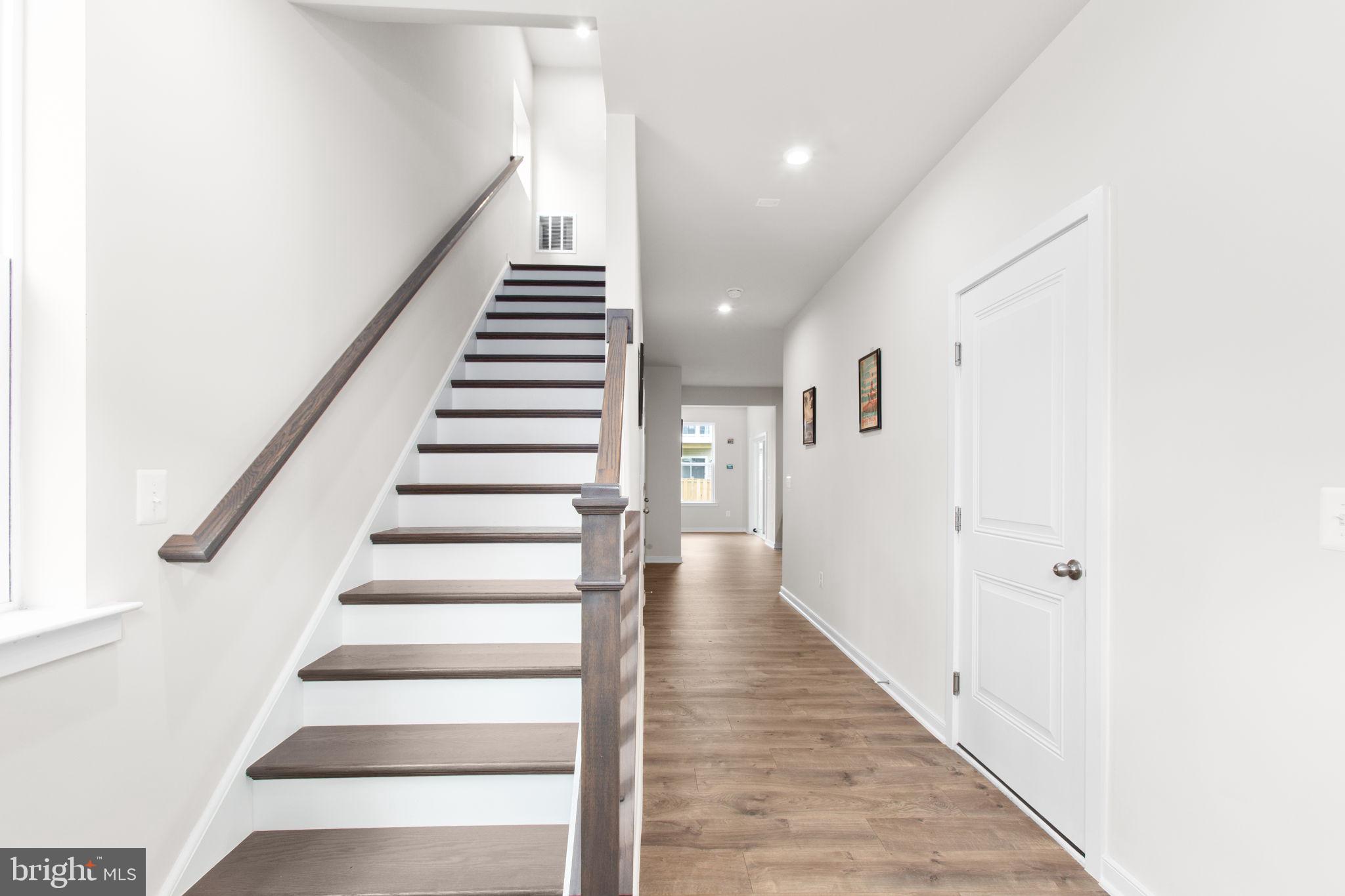 430 SNOWBERRY LANE