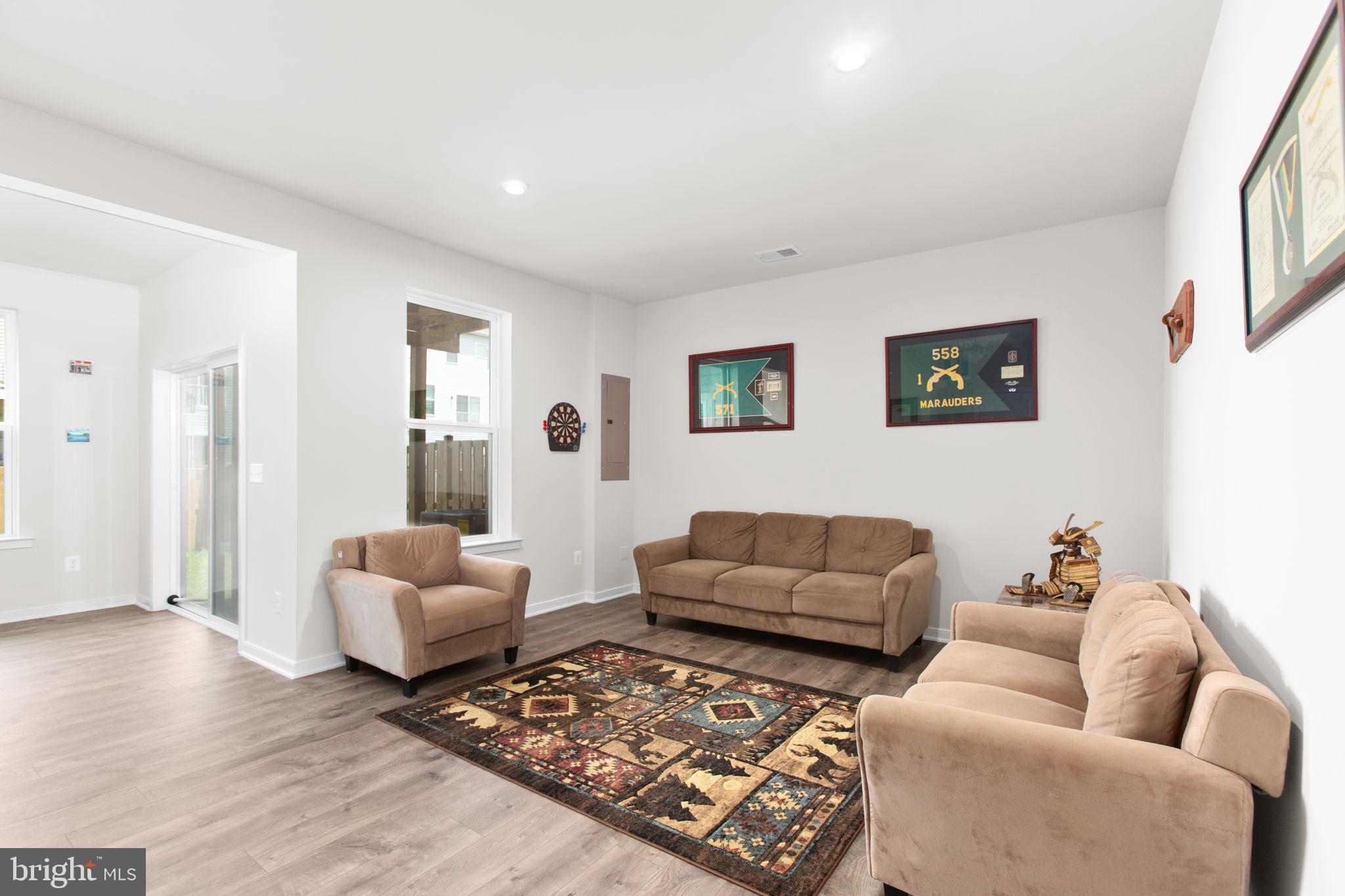 430 SNOWBERRY LANE