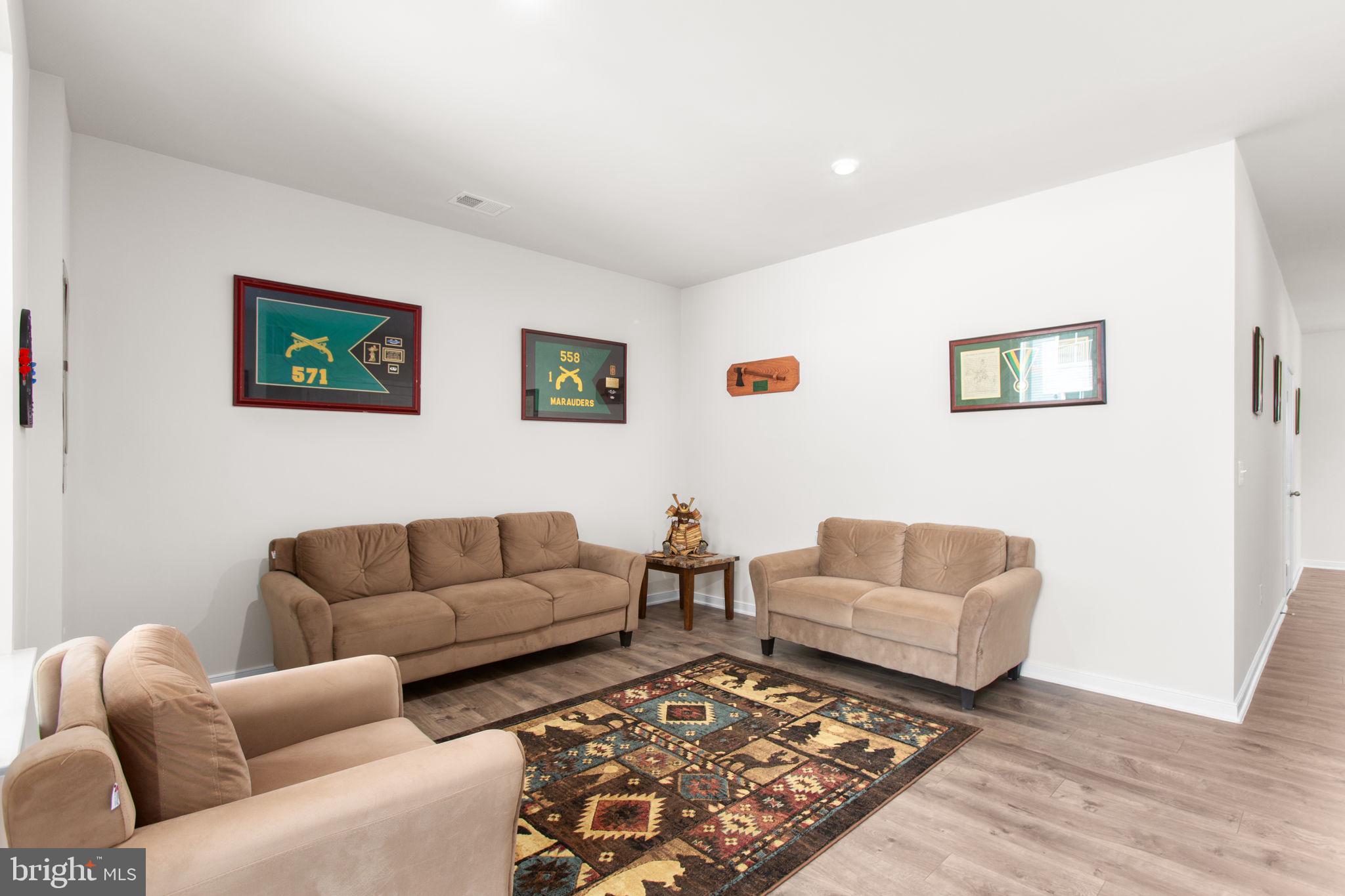 430 SNOWBERRY LANE