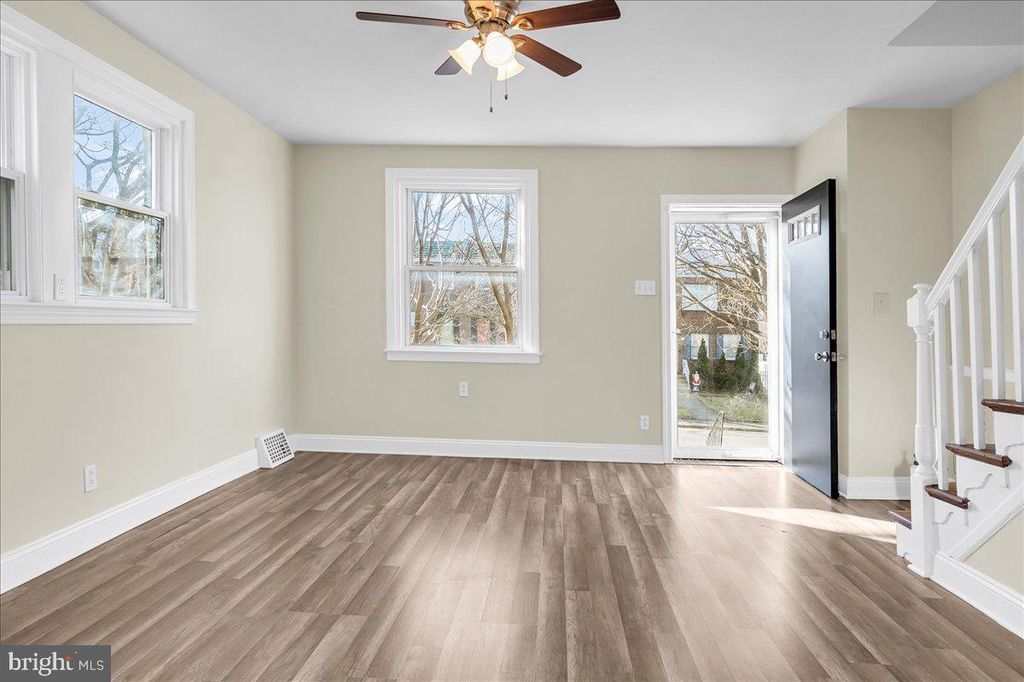 Photo of 1821 Maple Street, WILMIMGTON, DE 19805 (MLS # DENC2095406)