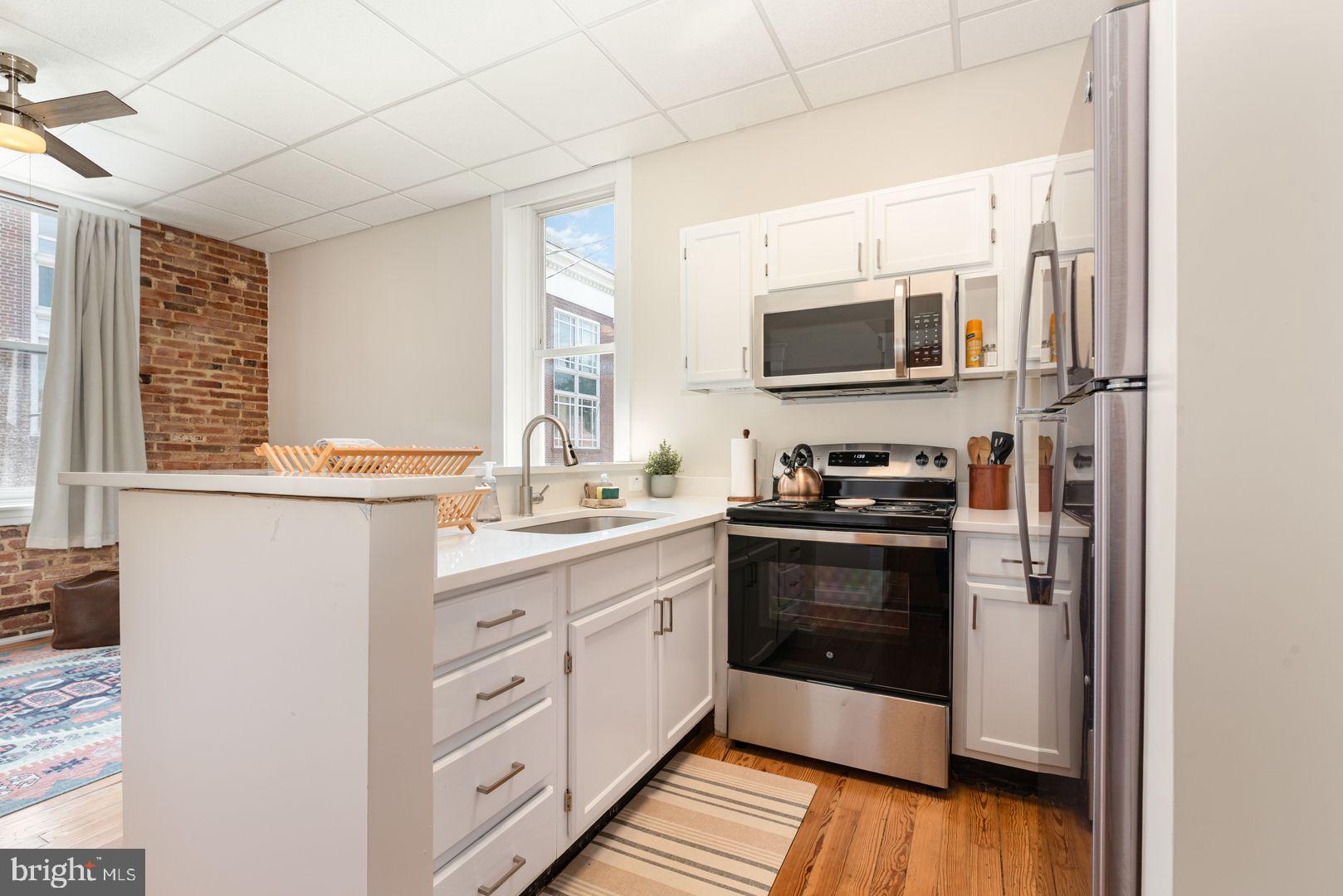 32 W HIGH STREET 202
