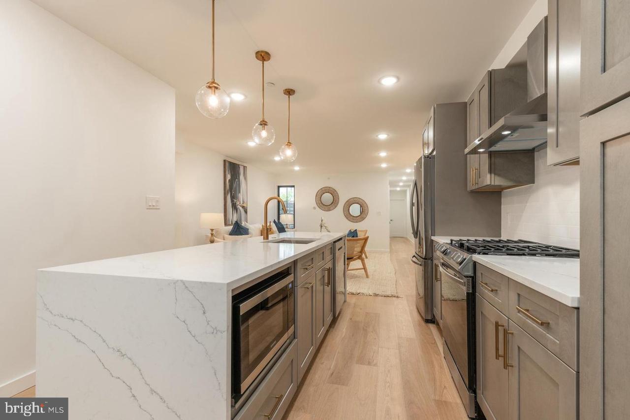 850 N 19TH STREET 1