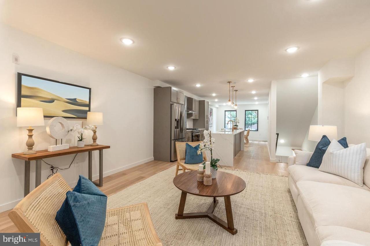 FAIRMOUNT - Residential