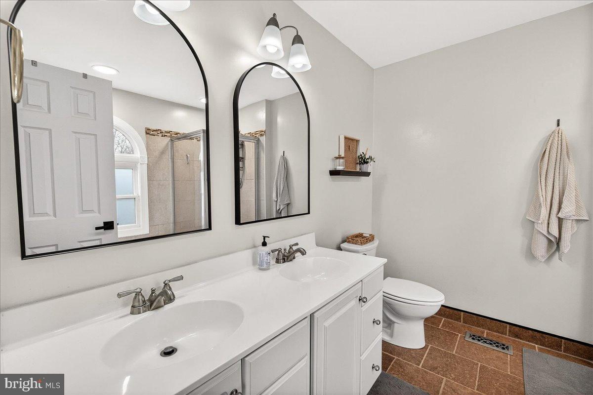 KINGSBROOK - Residential