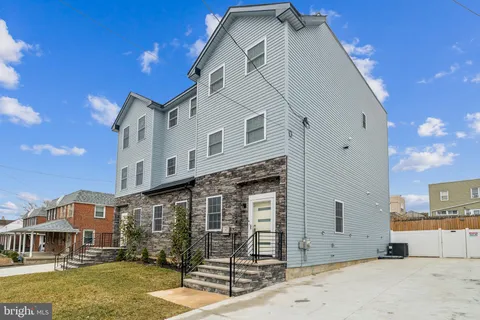 1214 Roosevelt Drive, Havertown, PA MLS: PADE2085984