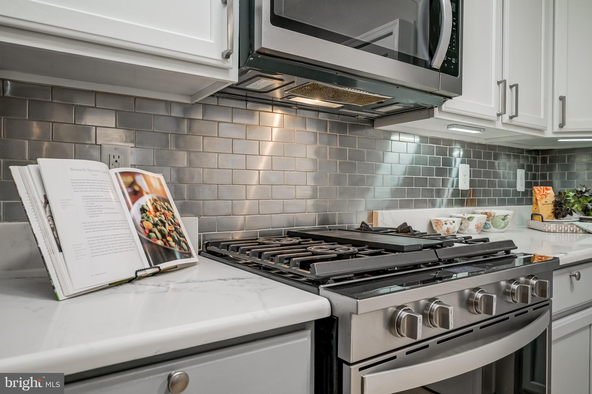 ELKRIDGE CROSSING - Residential