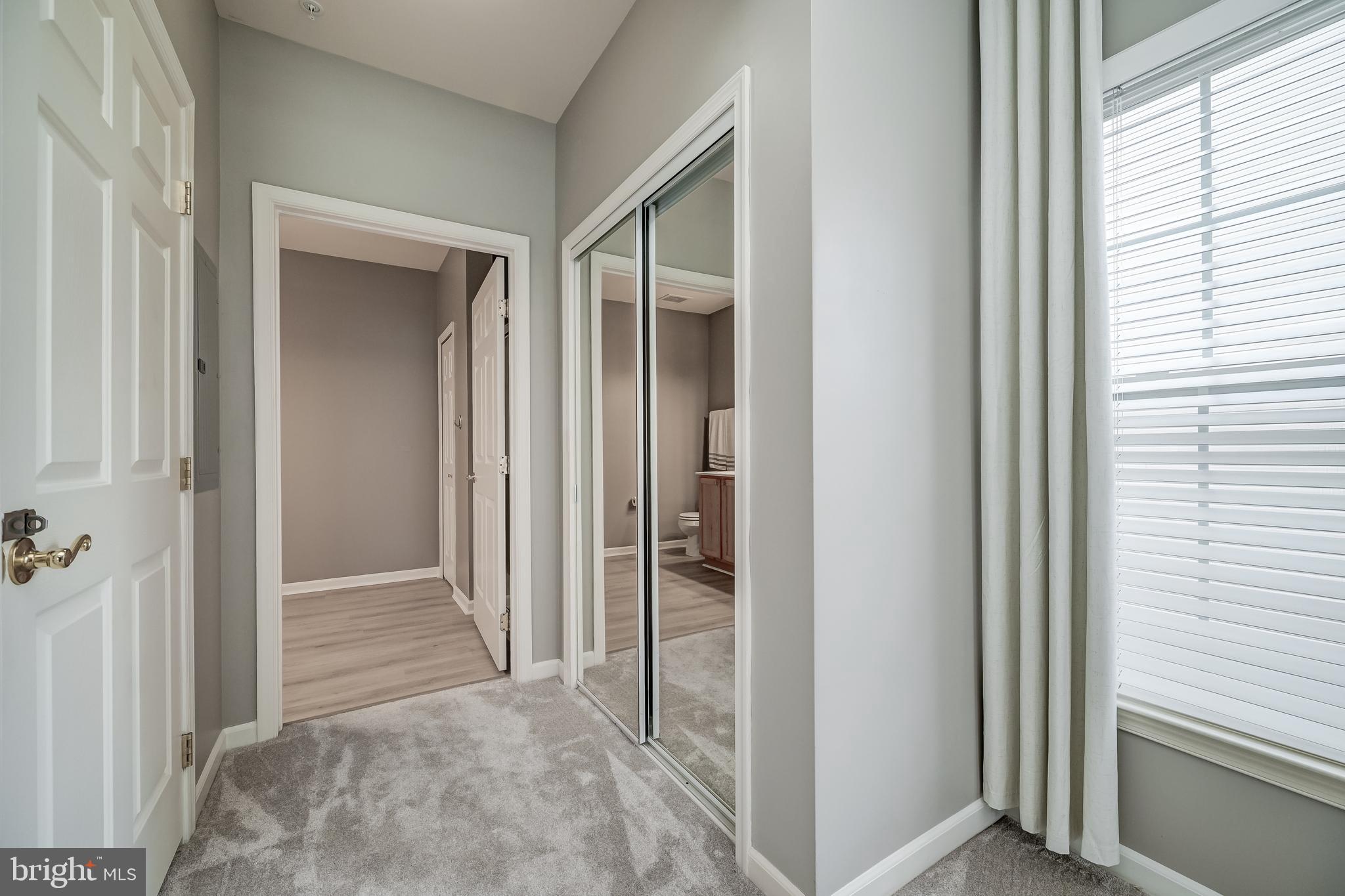 ELKRIDGE CROSSING - Residential