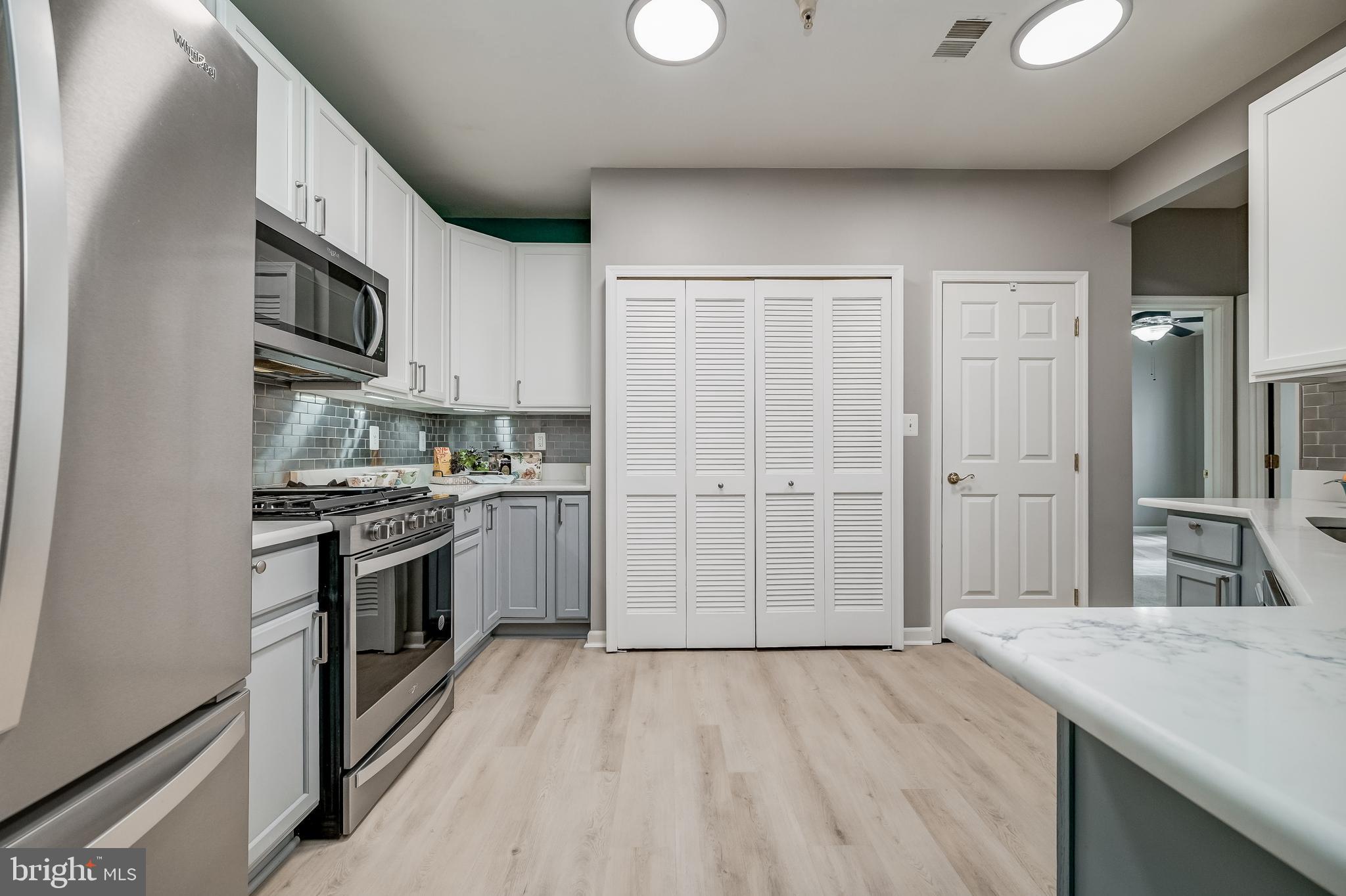 ELKRIDGE CROSSING - Residential