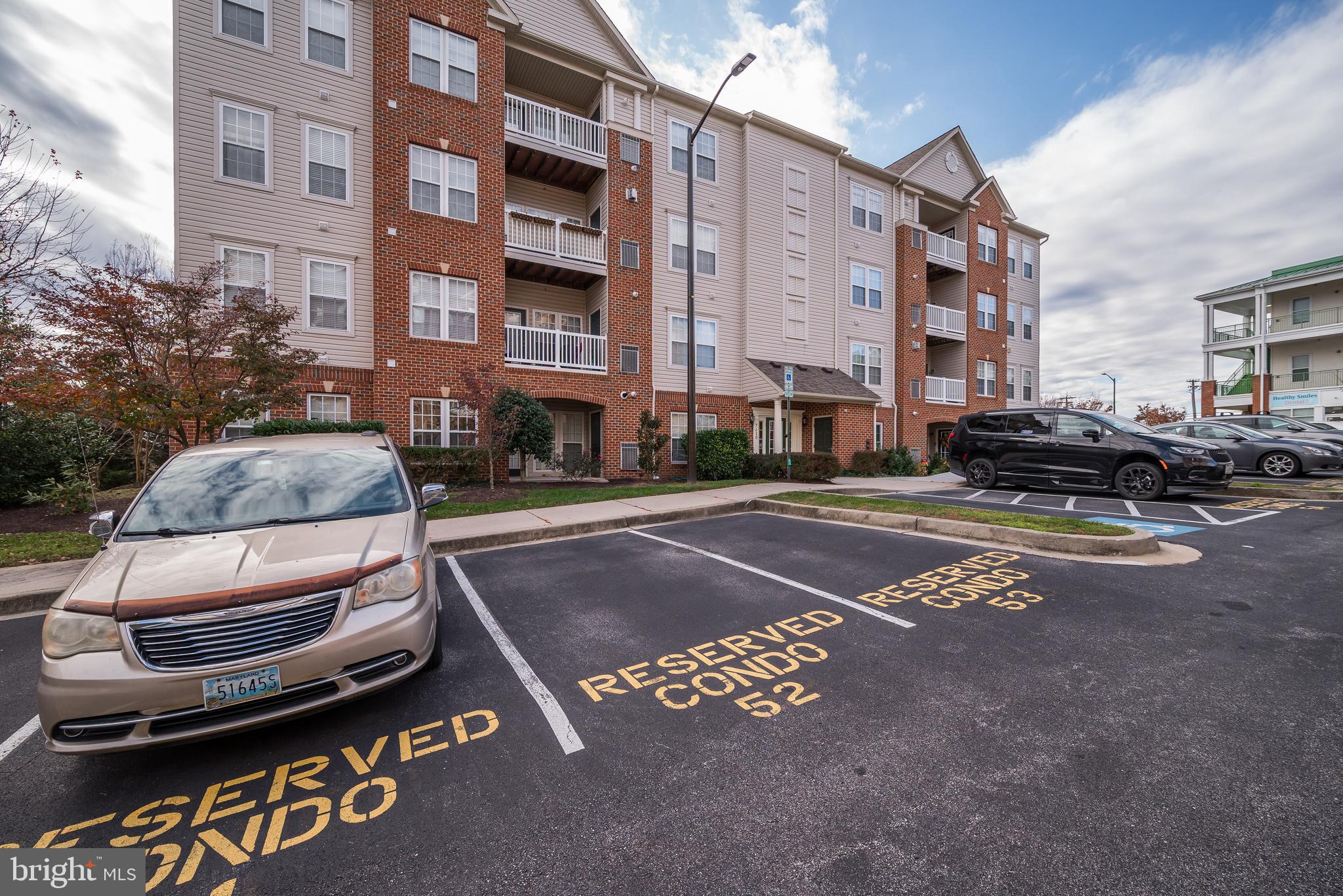 ELKRIDGE CROSSING - Residential