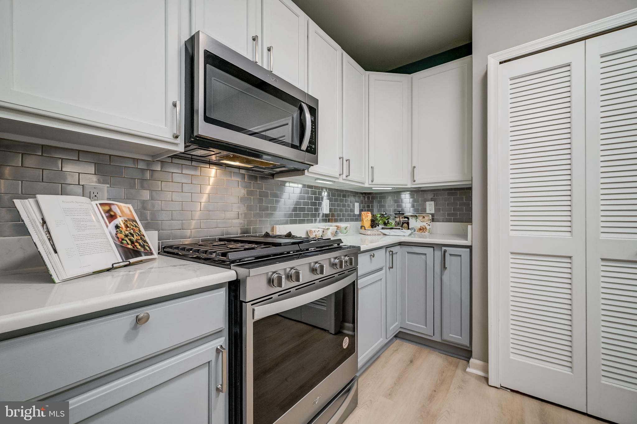 ELKRIDGE CROSSING - Residential