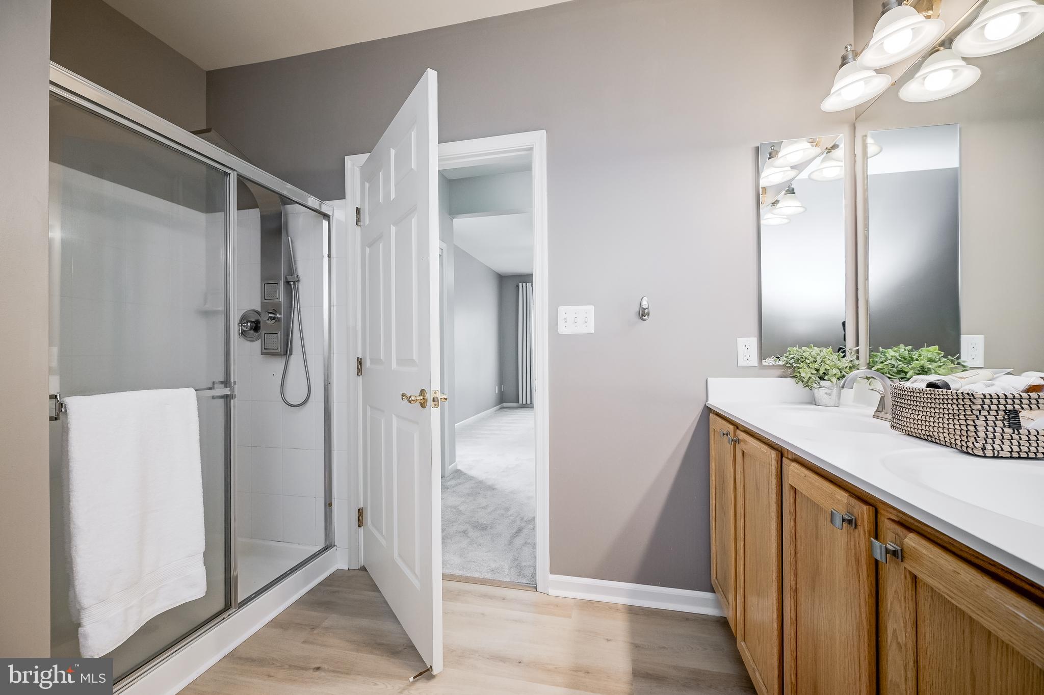 ELKRIDGE CROSSING - Residential