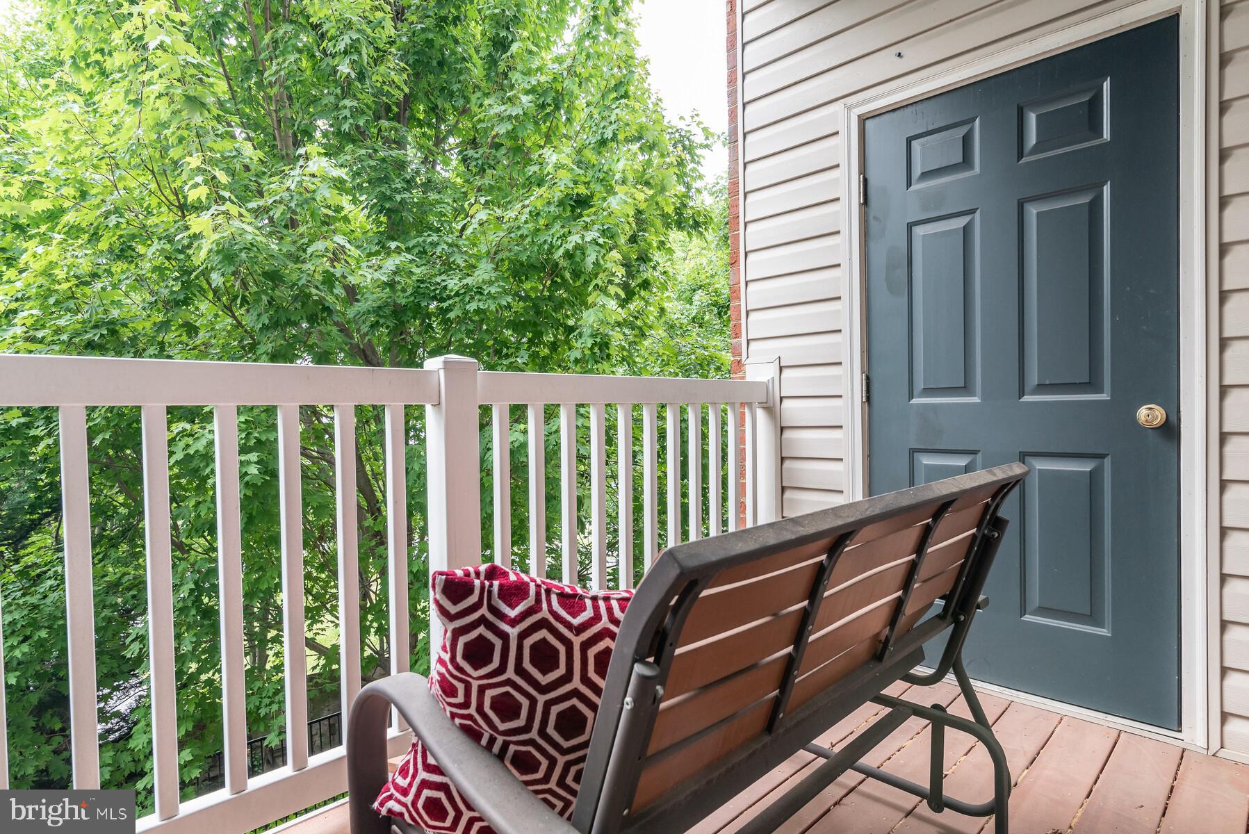 ELKRIDGE CROSSING - Residential