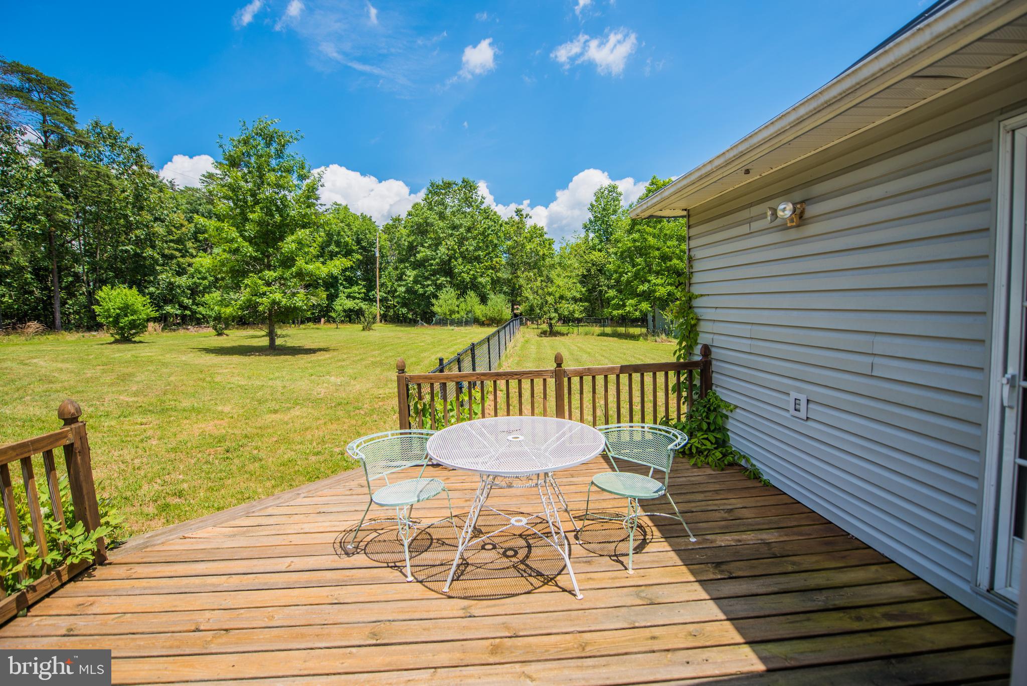 COLONIAL VILLAGE - Residential