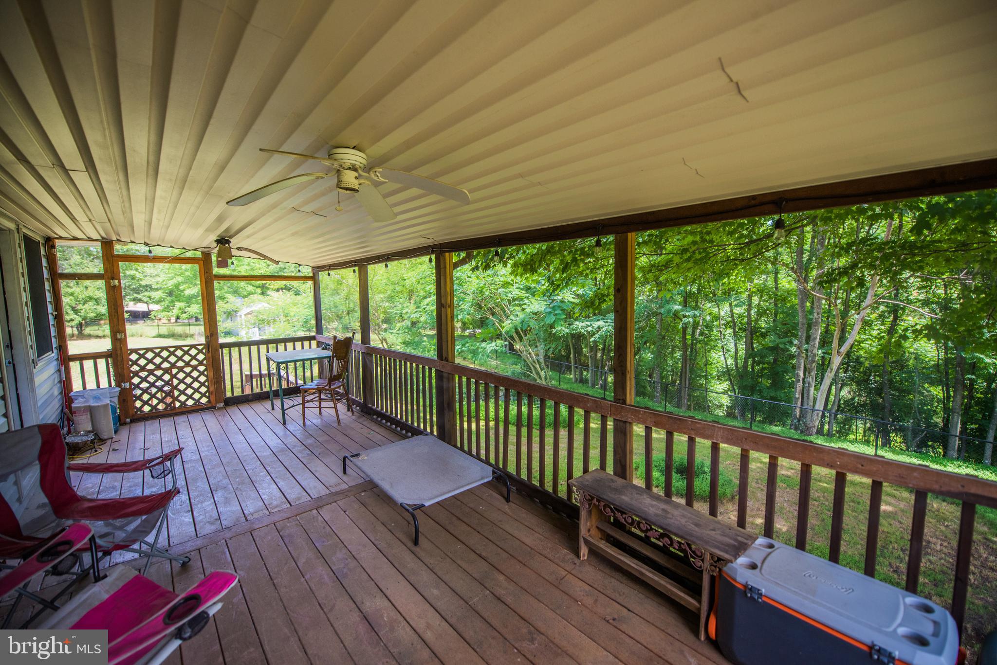 COLONIAL VILLAGE - Residential