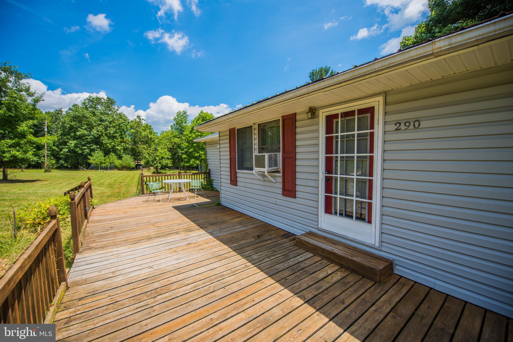 COLONIAL VILLAGE - Residential